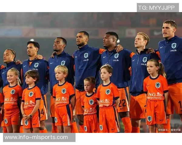 英格兰队今日训练迎来U20小将莱西塞缪尔坎贝尔三位新星加入