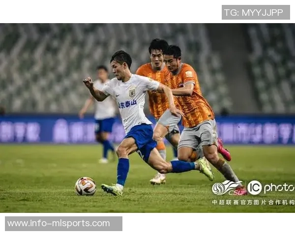 短暂休息时刻马德鲁加与克雷桑同框展现最高竞技水平